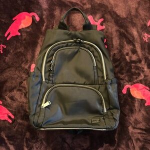 Lug Hatchback Backpack (brushed black)